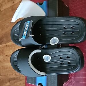 Never Worn Men's Skechers Sport Black Flip Flops